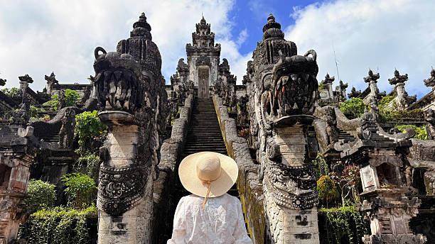 solo travel tips for first time travelers